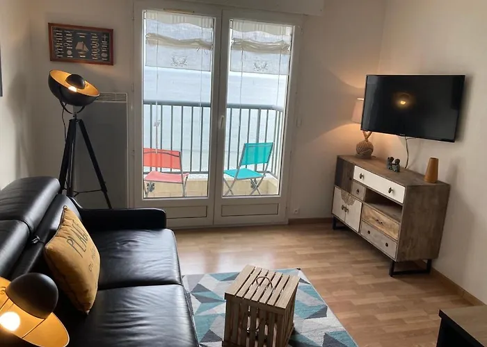 Les Pieds Dans L'eau * لي سابلِ دولونْ