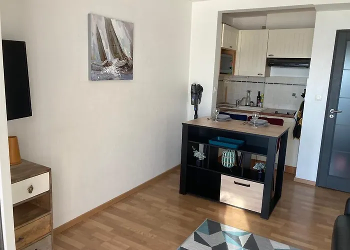 Les Pieds Dans L'eau